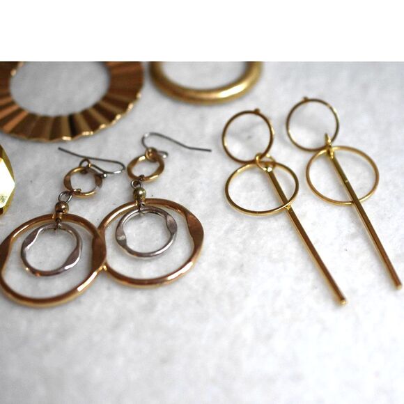 Retro Fashion 7 Pr. Gold Tone Clip On/Fish Hook/Post Earrings - Picture 2 of 6